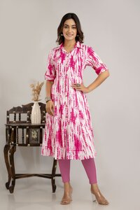 Women Dyed/Ombre Viscose Rayon Frontslit Kurta  (Pink)