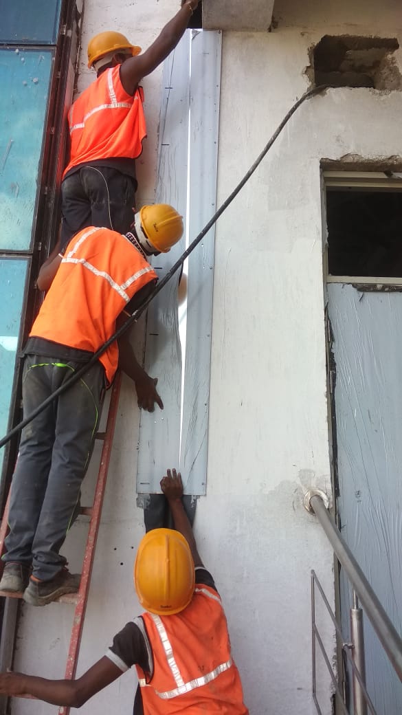 Vertical Joint Epdm Pasting And Sealing - High Strength Lightweight Epdm Material | Corrosion Resistant Finish, Powder Coated For Industrial Usage