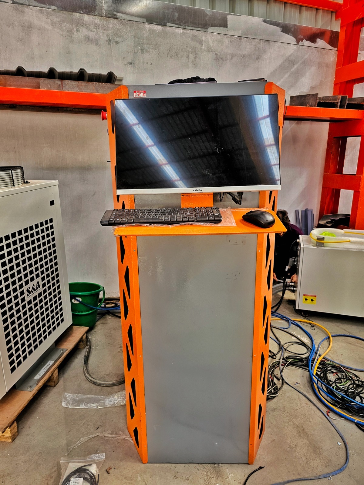 Cnc Laser Cutting Machine2kw - Automatic Grade: Automatic