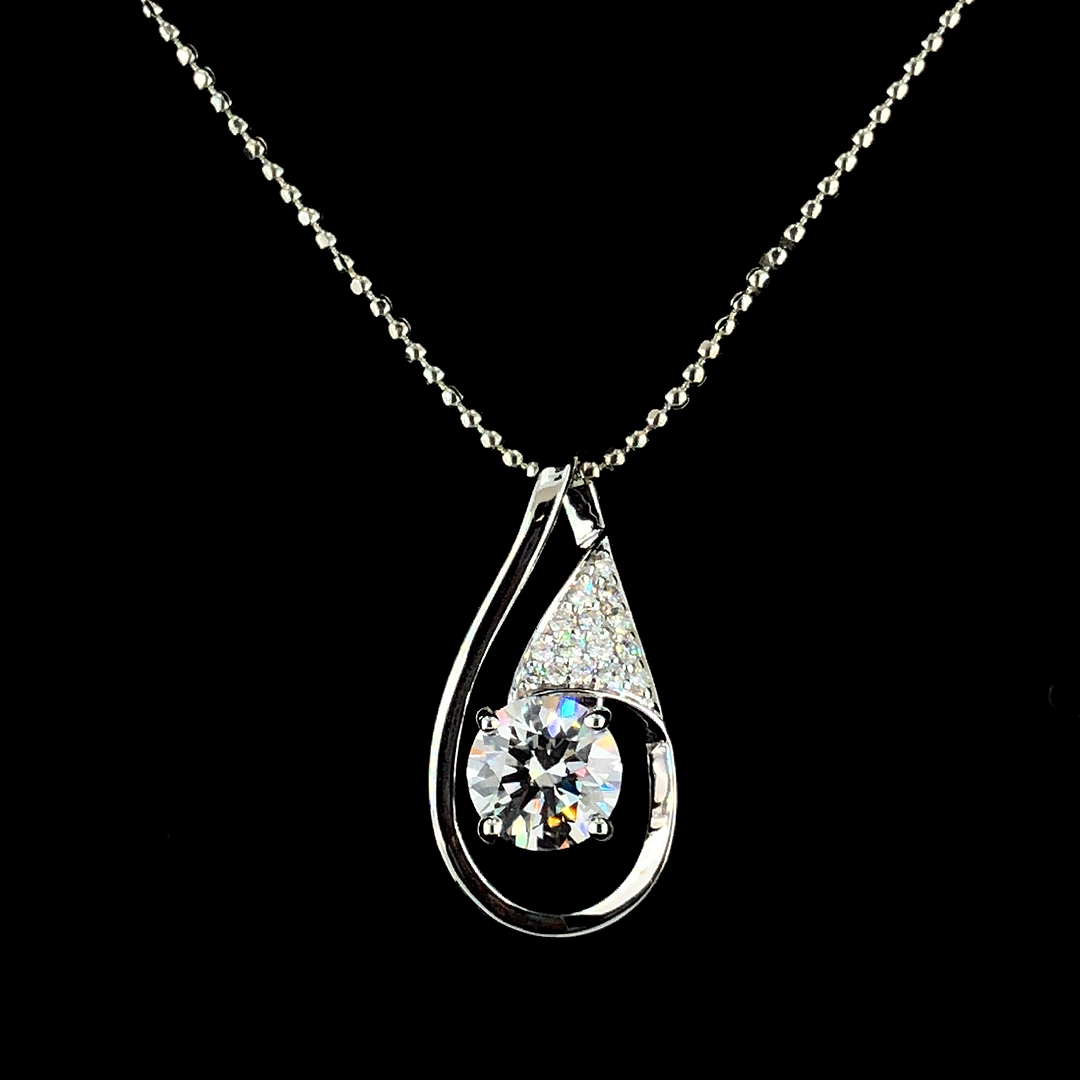 Solitaire Diamond Necklace Pendant - Diamond Cut: Excellent