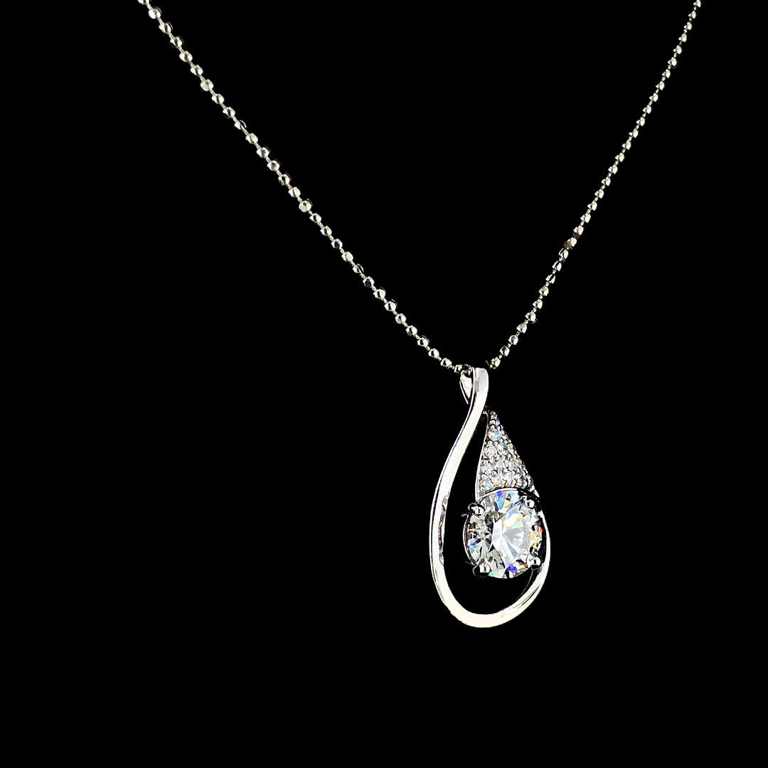 Solitaire Diamond Necklace Pendant - Diamond Cut: Excellent