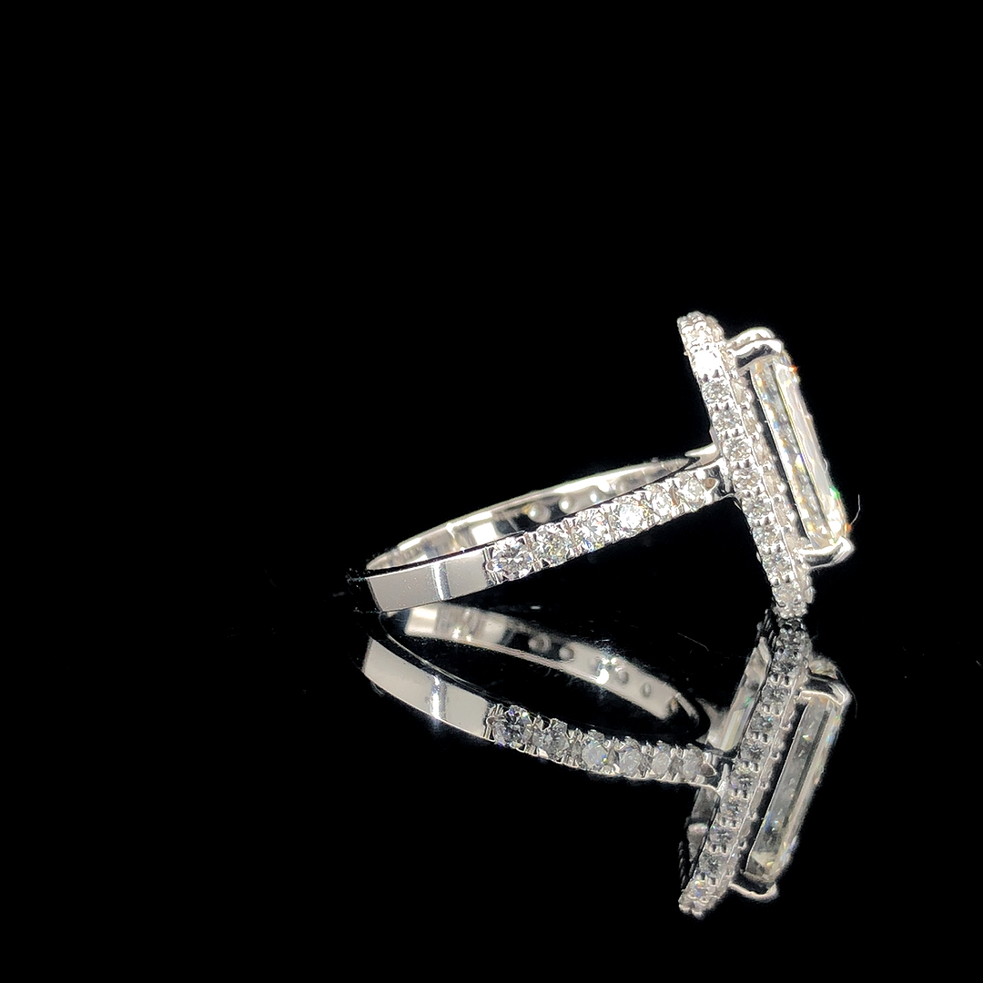 Emerald Solitaire Diamond Ring - Diamond Cut: Excellent