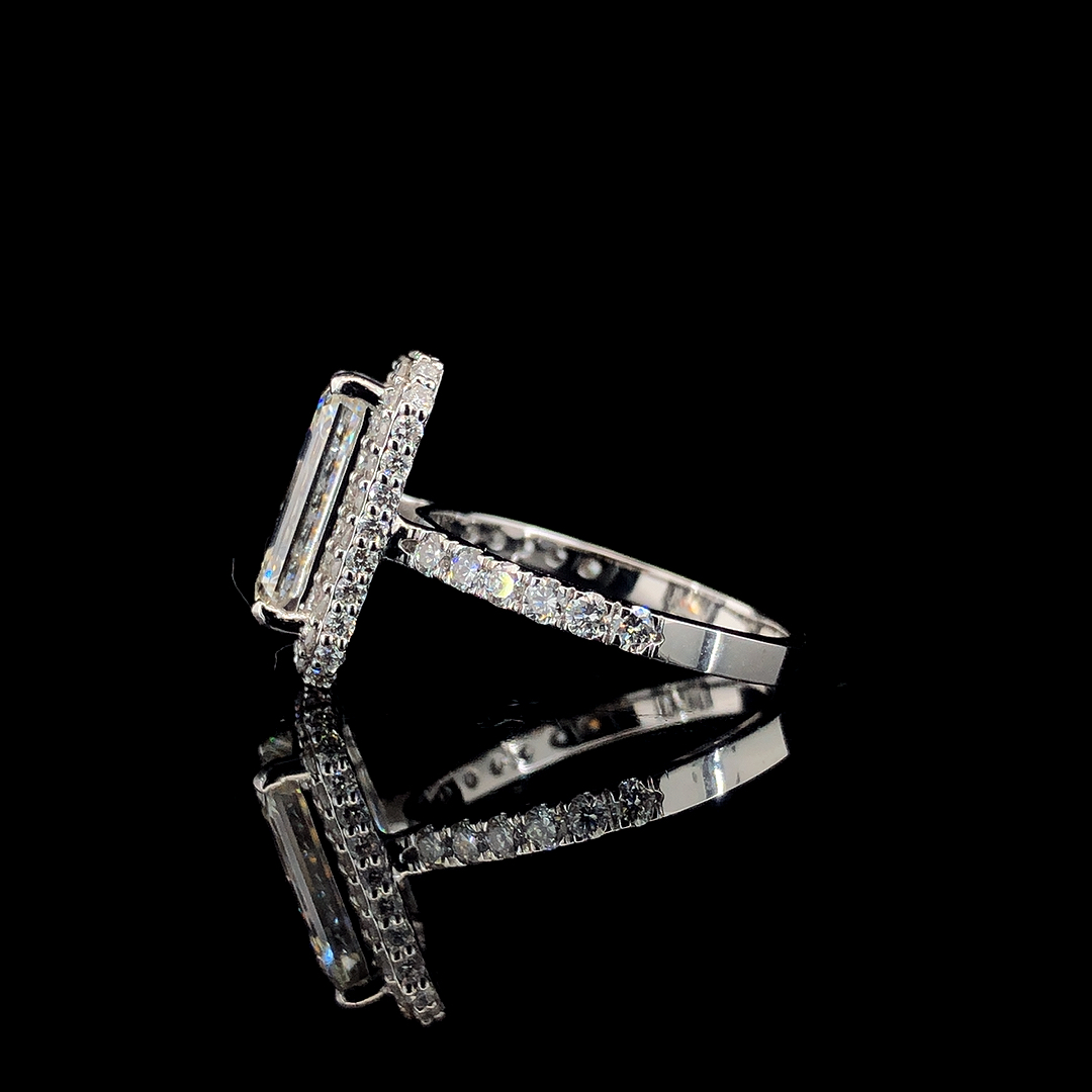 Emerald Solitaire Diamond Ring - Diamond Cut: Excellent