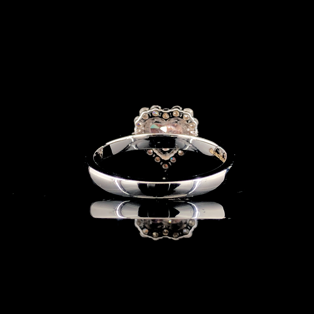 Exquisite 18kt Diamond Gold Ring With 1.30ct Lab-grown Pink Heart - Color: Silver