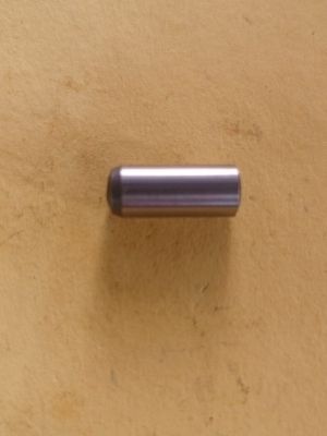 Cylindercal pin