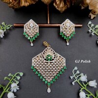 Elegant adornment AD Pendant