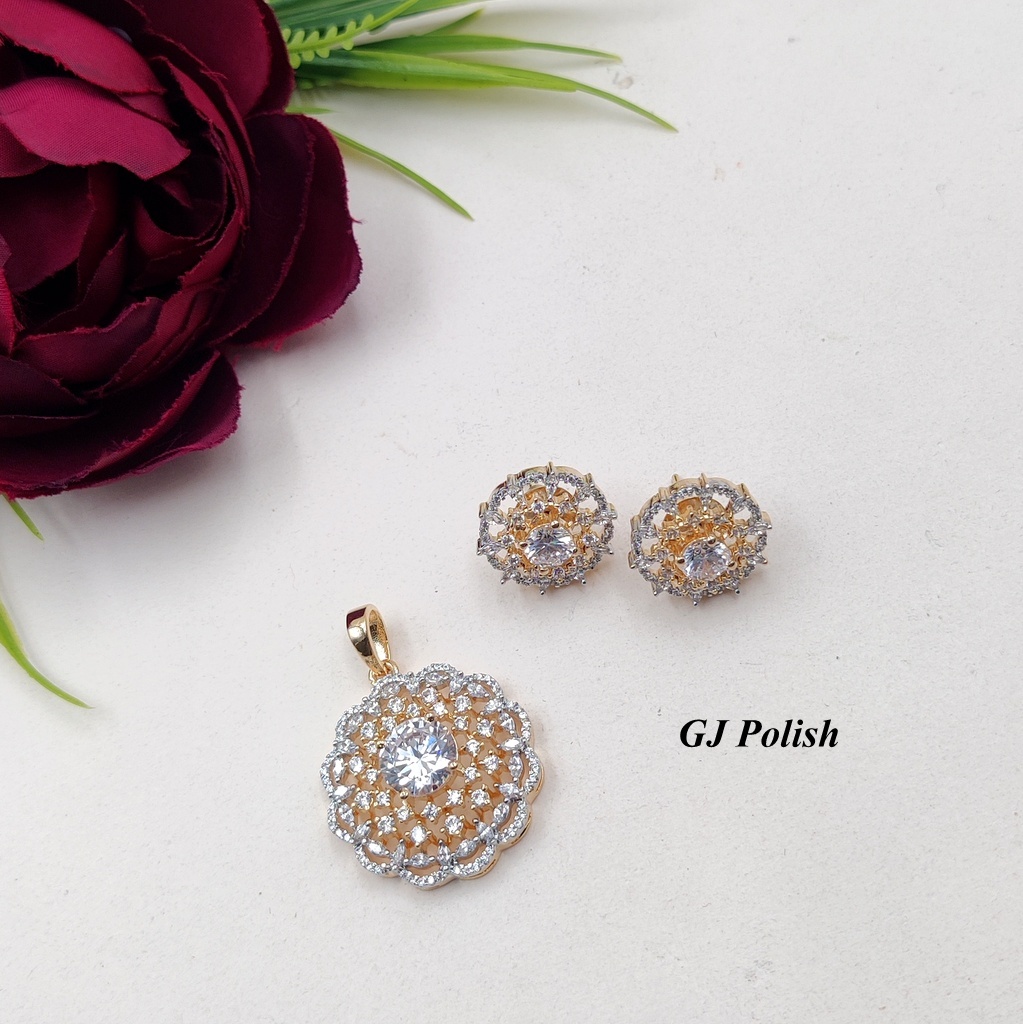 Roundy Shape American Diamond Locket Set