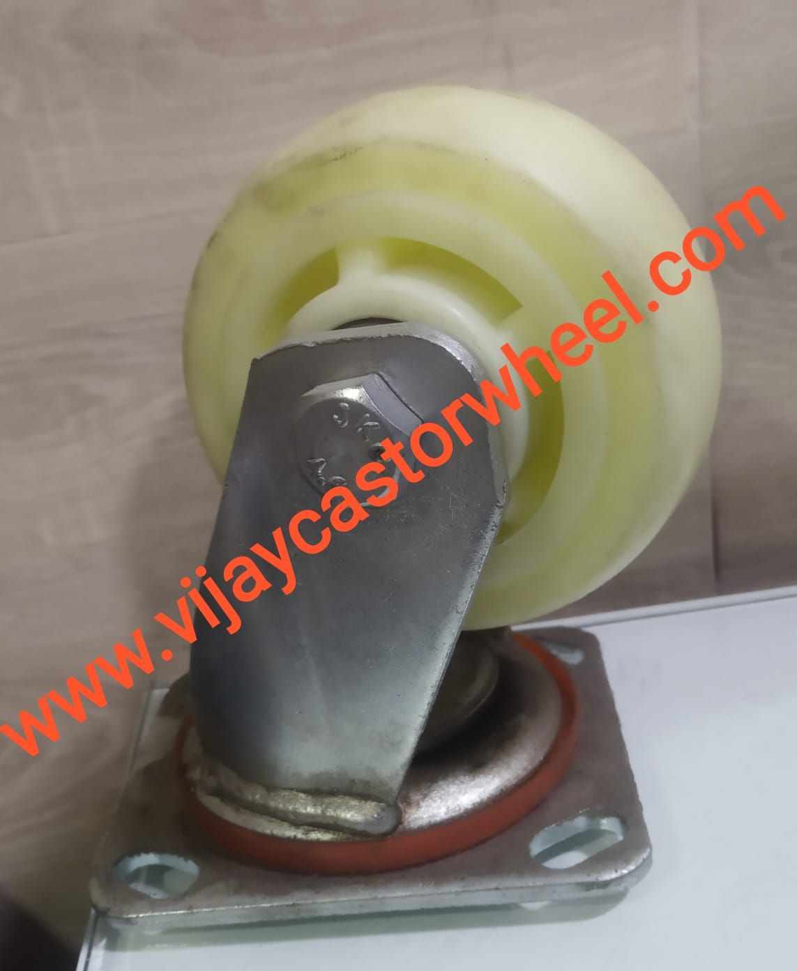 Heavy Duty 5Mm Clamp Bearing Type CP Caster Wheel