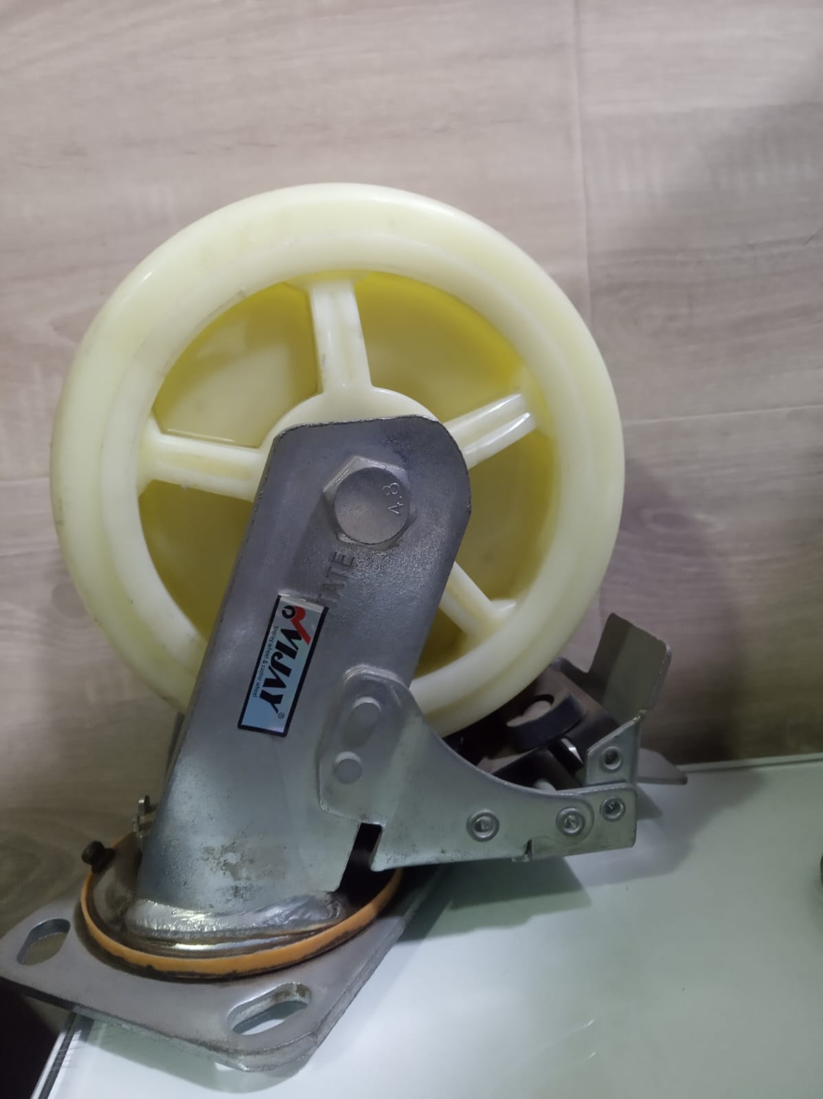 Heavy Duty 5mm Clamp Bearing Type Cp Caster Wheel - Color: Green