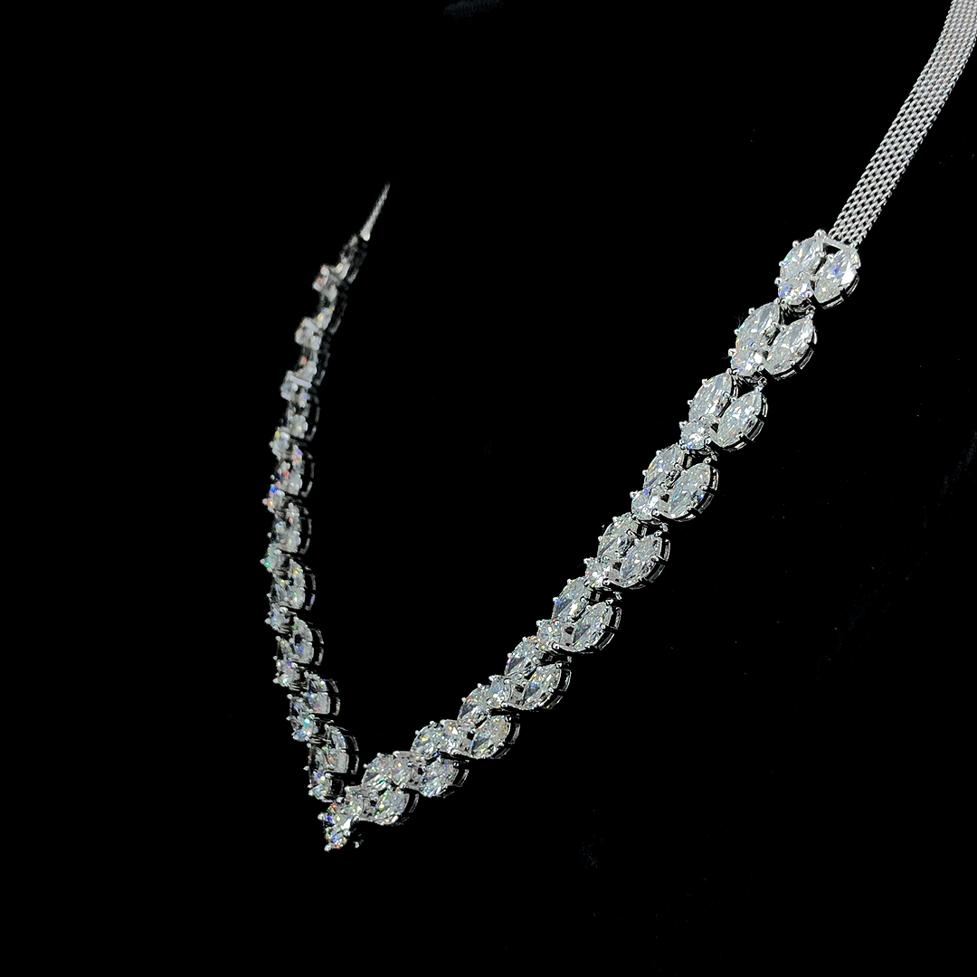 Necklace Crafted By Sk Diam Lab Grown Diamond - Diamond Clarity: Vs1