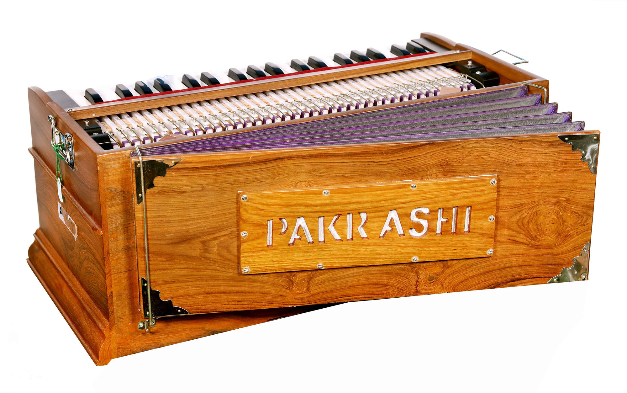 3,5 Octave regular harmonium with 2 sets of reeds.