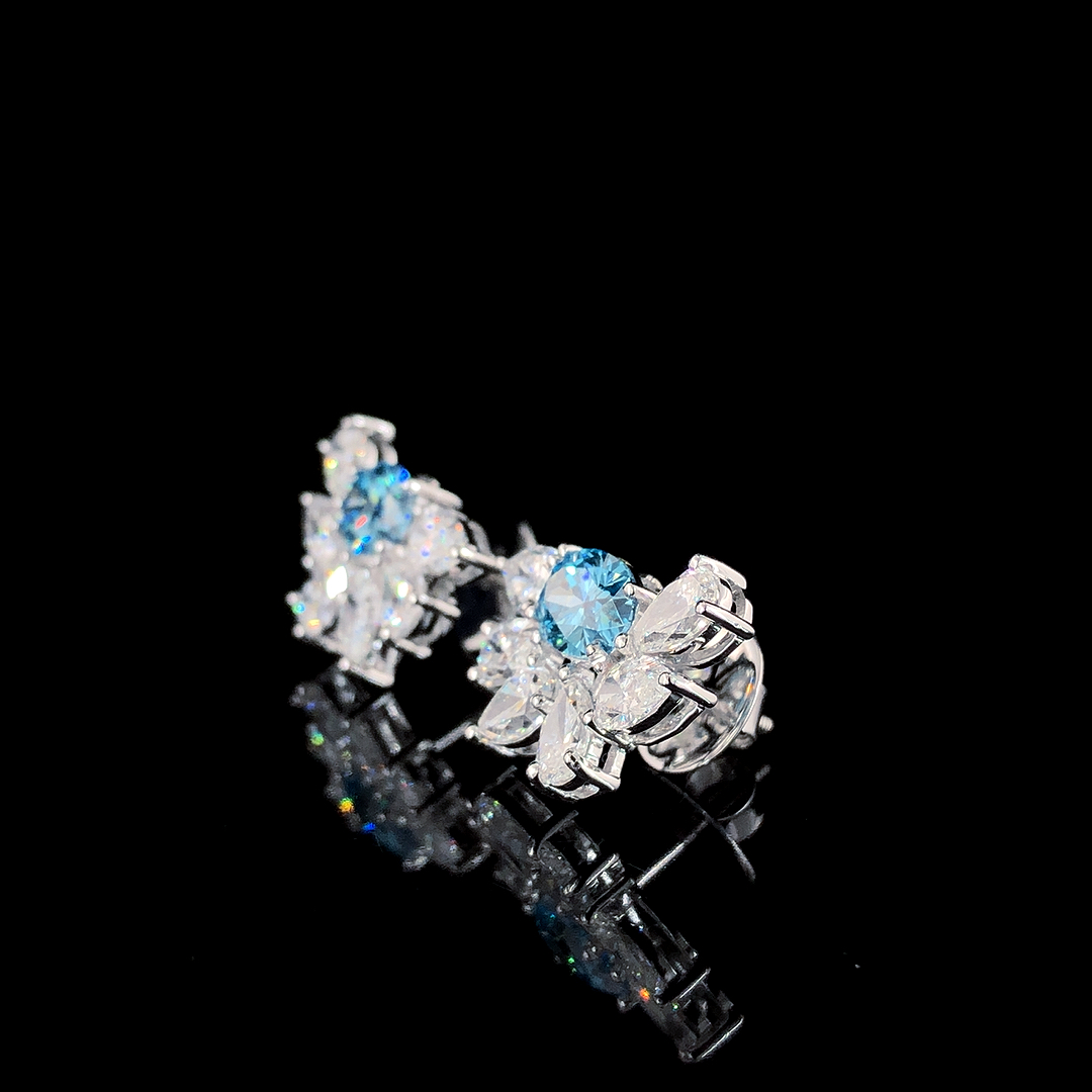 Exquisite Diamond Gold Earrings With 5.90ct Cvd Blue Oval - Color: Silver