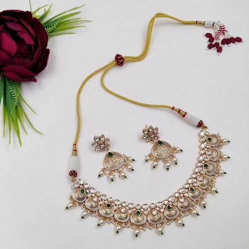 Antique Ladies Kundan Necklace Set