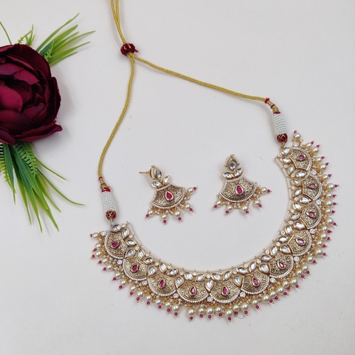 Traditional Unique Kundan Necklace Set