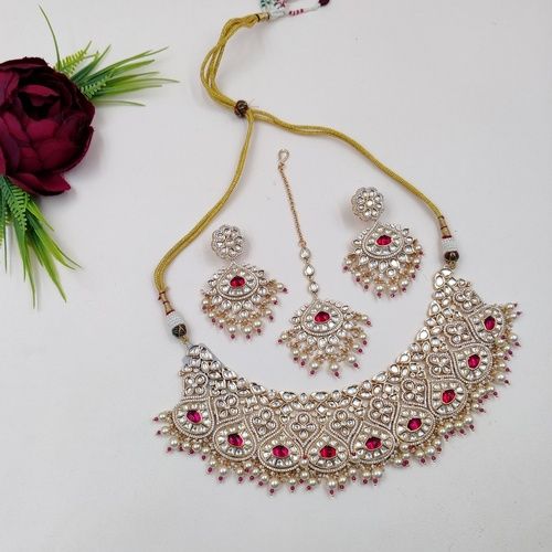 Traditinal Luxe Kundan Necklace Set