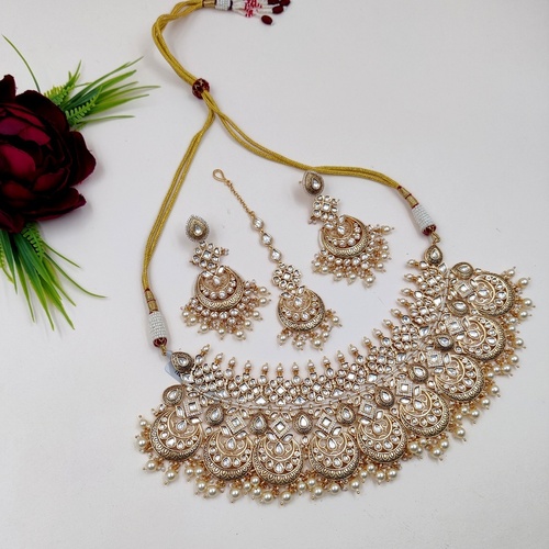 New Traditional Luxe Kundan Necklace Set