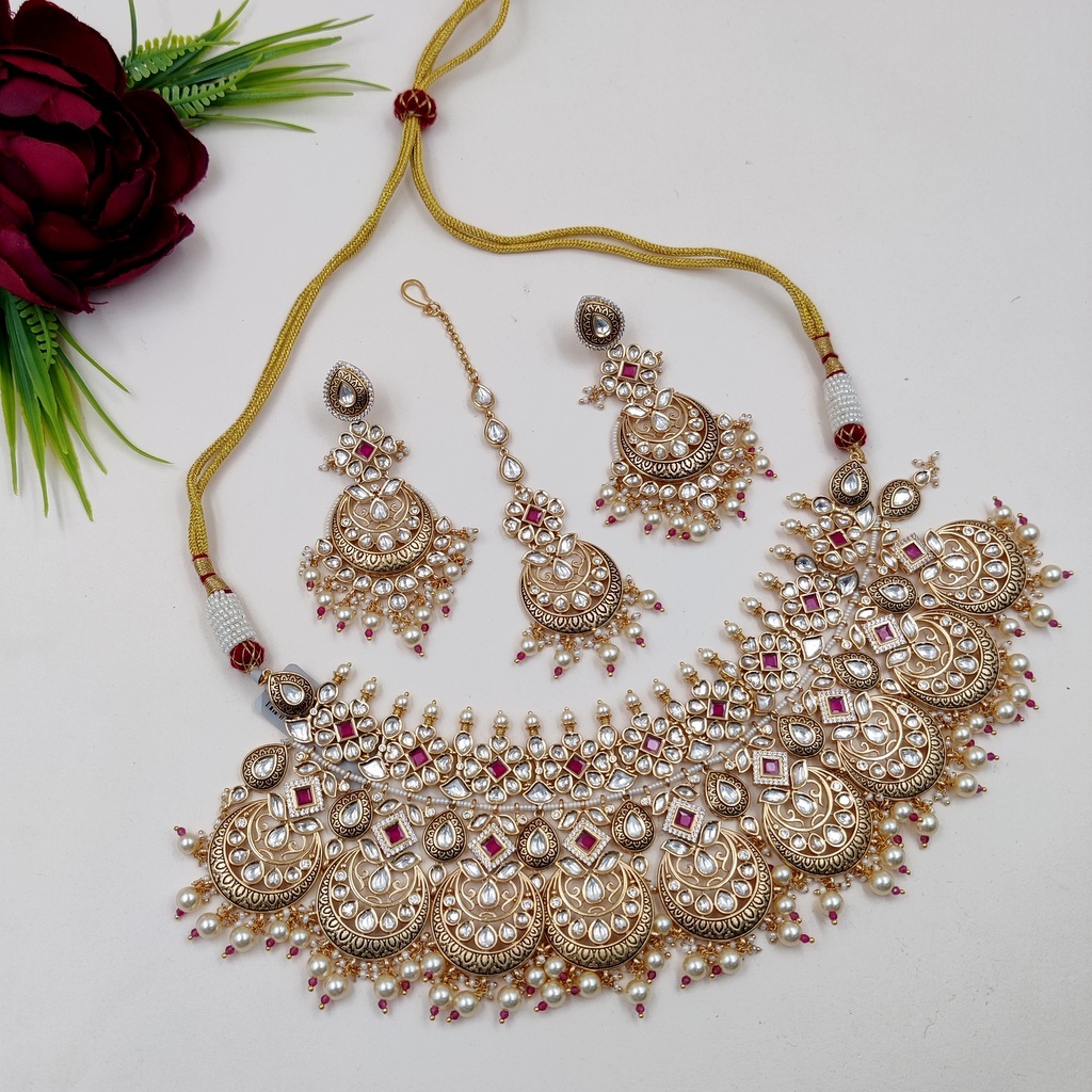 New Traditional Luxe Kundan Necklace Set