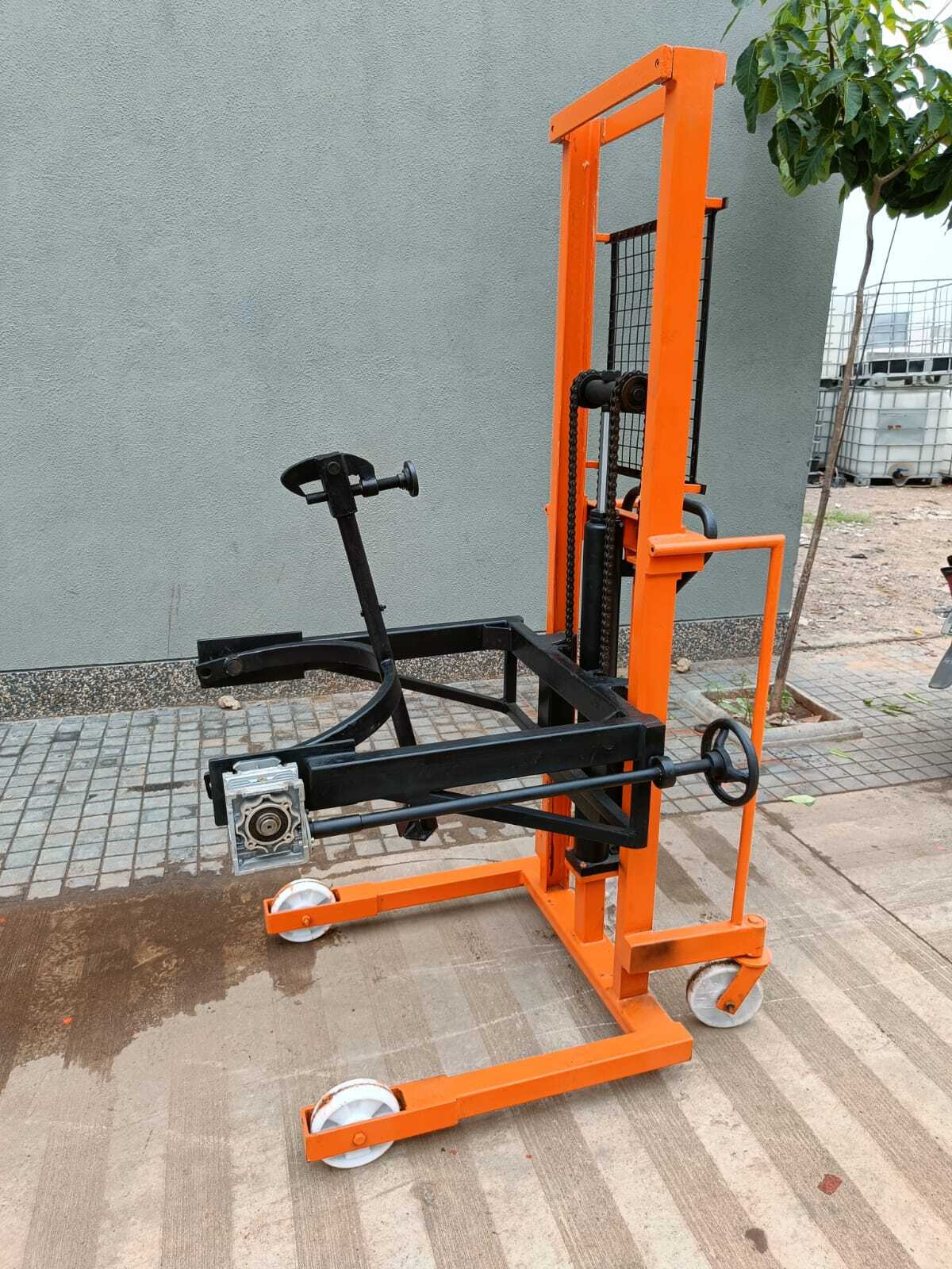 Hydraulic Drum Lifter and Tilter