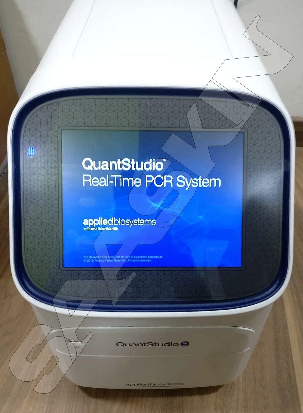 Thermo Fisher Scientific QuantStudio 5 Real-Time PCR System ( 96 Wells )