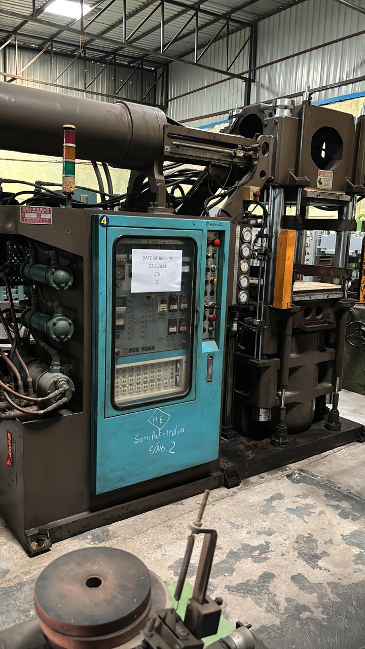 Rubber Injection Moudling Machine