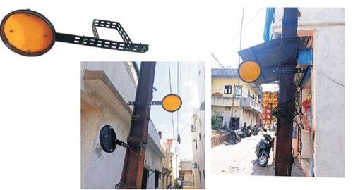 पोल पर रिफ्लेक्टर