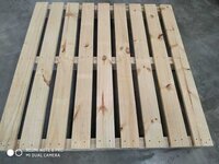 Export Pine Wood Pallets - Color: Natural