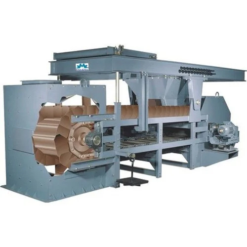 Macdev Apron Weigh Feeder - Attributes: Durable
