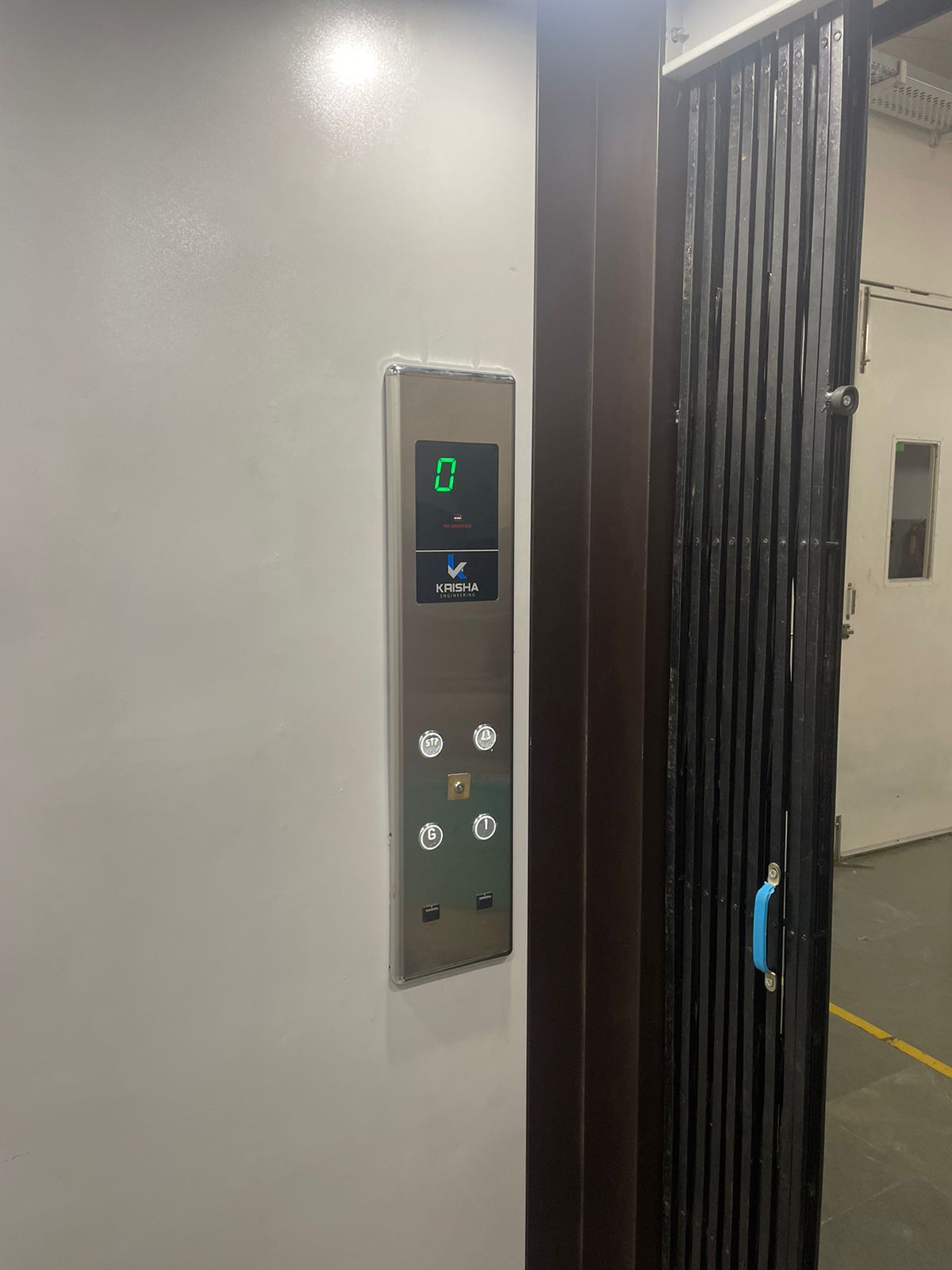 Industrial Goods Lift