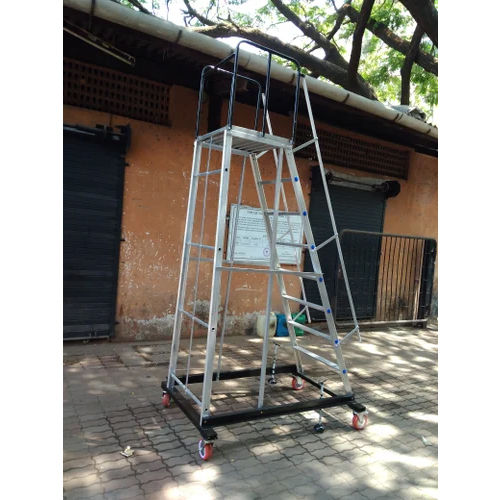 Mobile Platform Ladder - Material: Aluminium