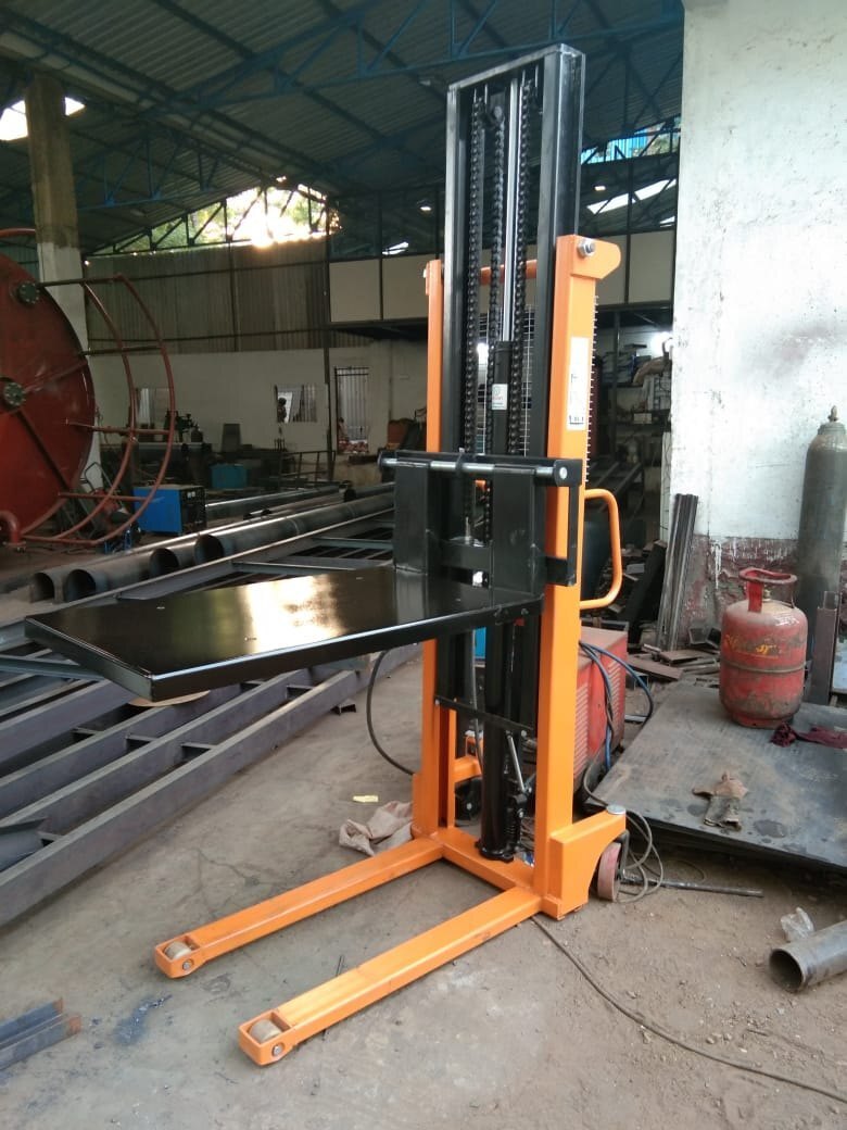 Hydraulic Pallet Stacker - Attributes: Consume Less Power