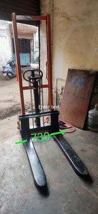 Material Handling Pallet Stacker