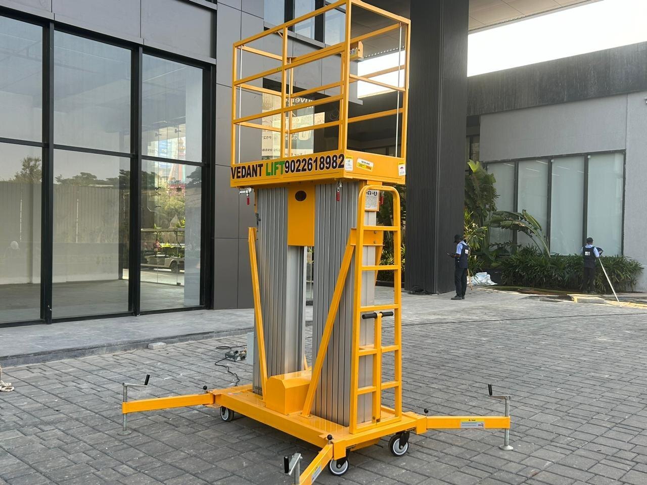 Aerial Platform Lift - Load Capacity: 200-250 Kilograms (Kg)