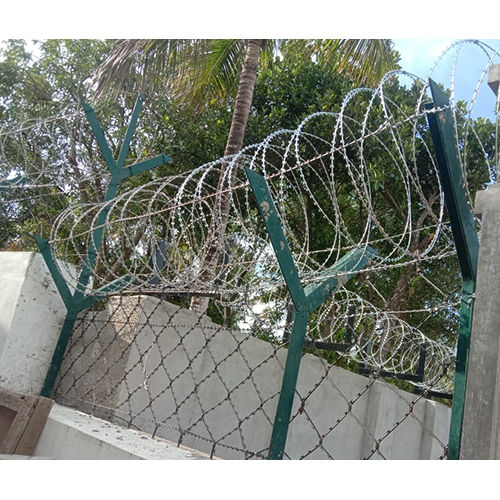 Helix Fence Concertina Razor Wire - Application: Commercial Site