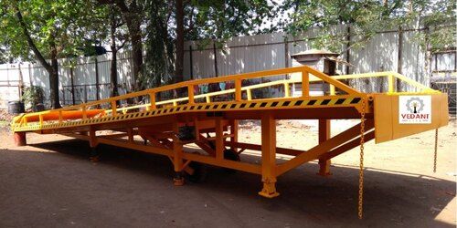 Forklift Ramps मोबाइल Dock Systems