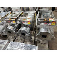 Grinding Machine - Stainless Steel Alloy, 10 Kg/hr Capacity | Silver Finish, 220 Volt, 1 Year Warranty