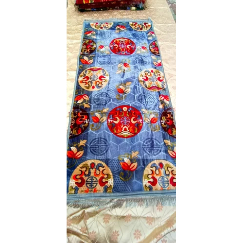 80 Gsm Velvet Printed Floor Carpet - Advantage: Non-Slip