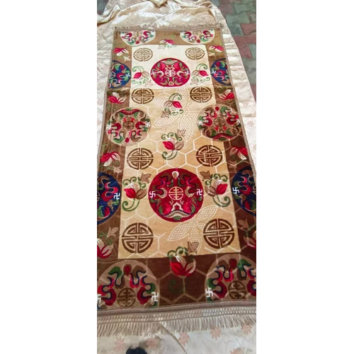 180 Gsm Velvet Printed Floor Carpet - Advantage: Non-Slip