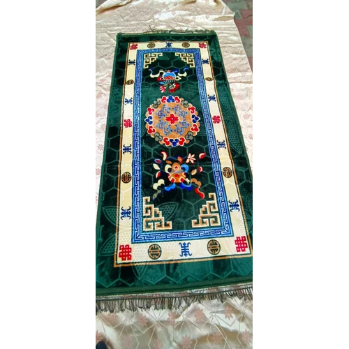 195 Velvet Printed Floor Carpet - Advantage: Non-Slip