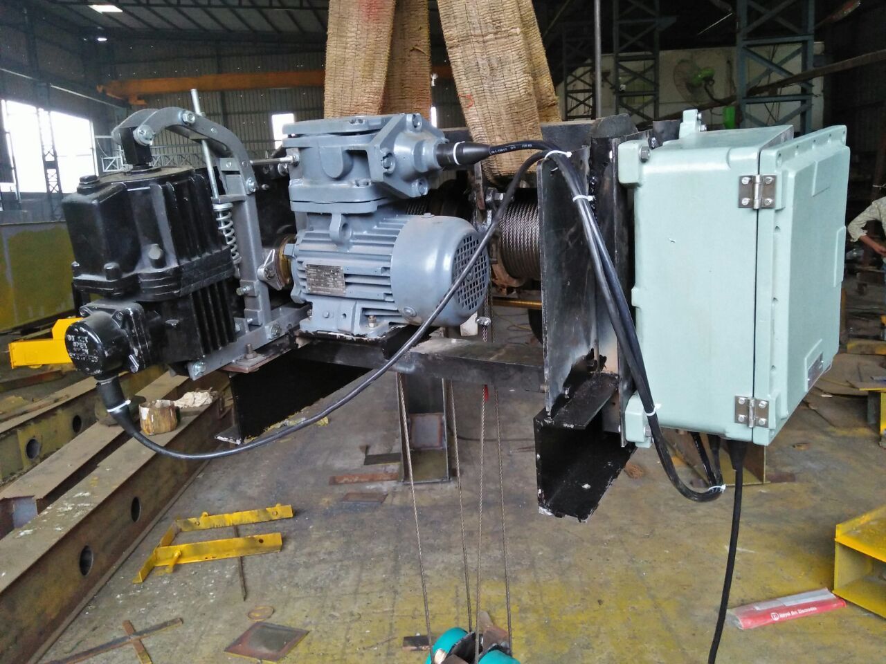 Flame Proof Hoist Power Source: Electric By Artech Engineers