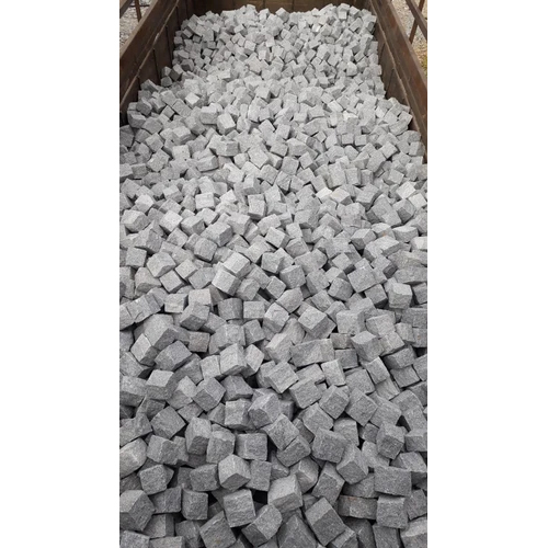 Export Quality Cobble Stone - Artificial Stone Type: Solid Surface