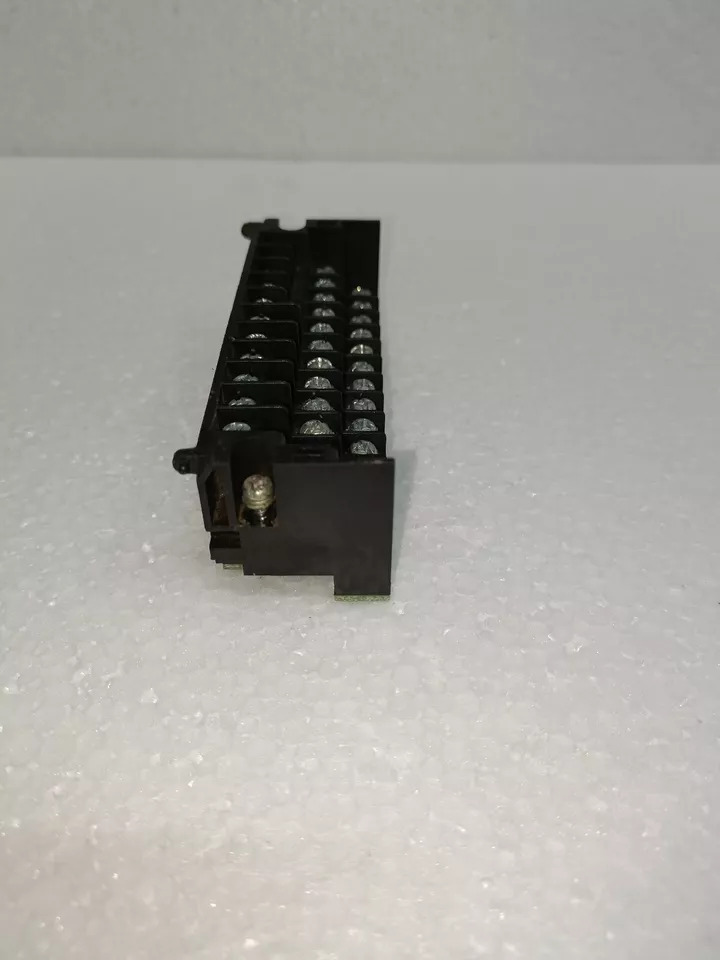Bko-ca1606 Mitsubishi Inverter Terminal Block Connector Mt061 Mec-40v-0 - Color: Black