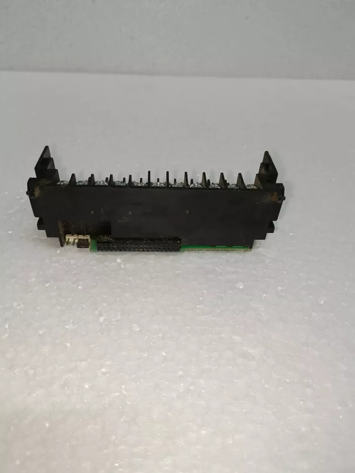 Bko-ca1606 Mitsubishi Inverter Terminal Block Connector Mt061 Mec-40v-0 - Color: Black