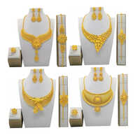 Ladies Gold Necklace Set