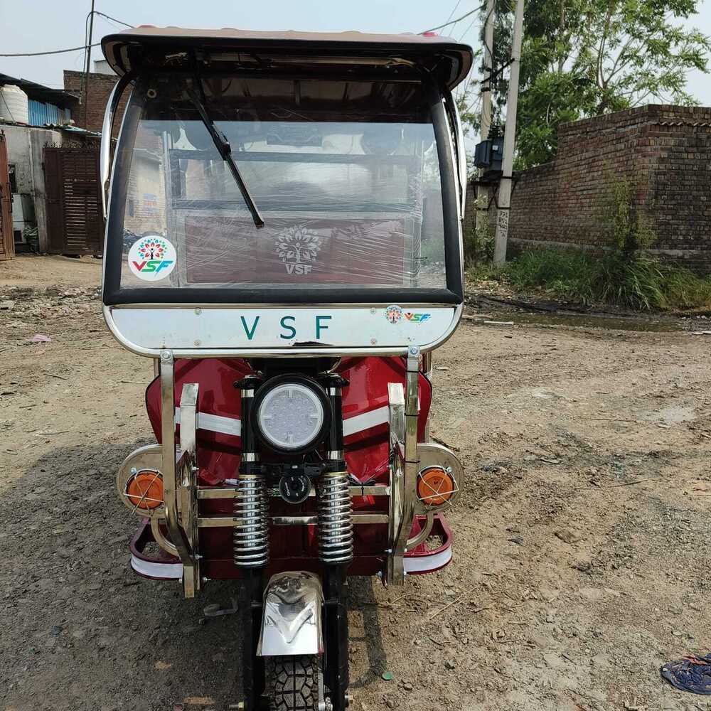 Vsf Electric E Rickshaw - Color: Black