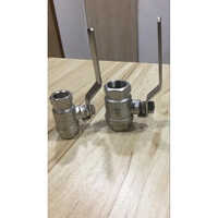 Screwed Valve - Color: Silver