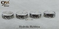 Hydrolic Ox. Bichhiya - Silver Oxidised Toe Ring | Traditional Meets Modern Elegance For Weddings, Perfect Balance Of Strength And Timeless Beauty