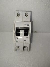 siemens 5SQ22 2pole 240415V C6 50HZ double pole Circuit breaker 6 amp