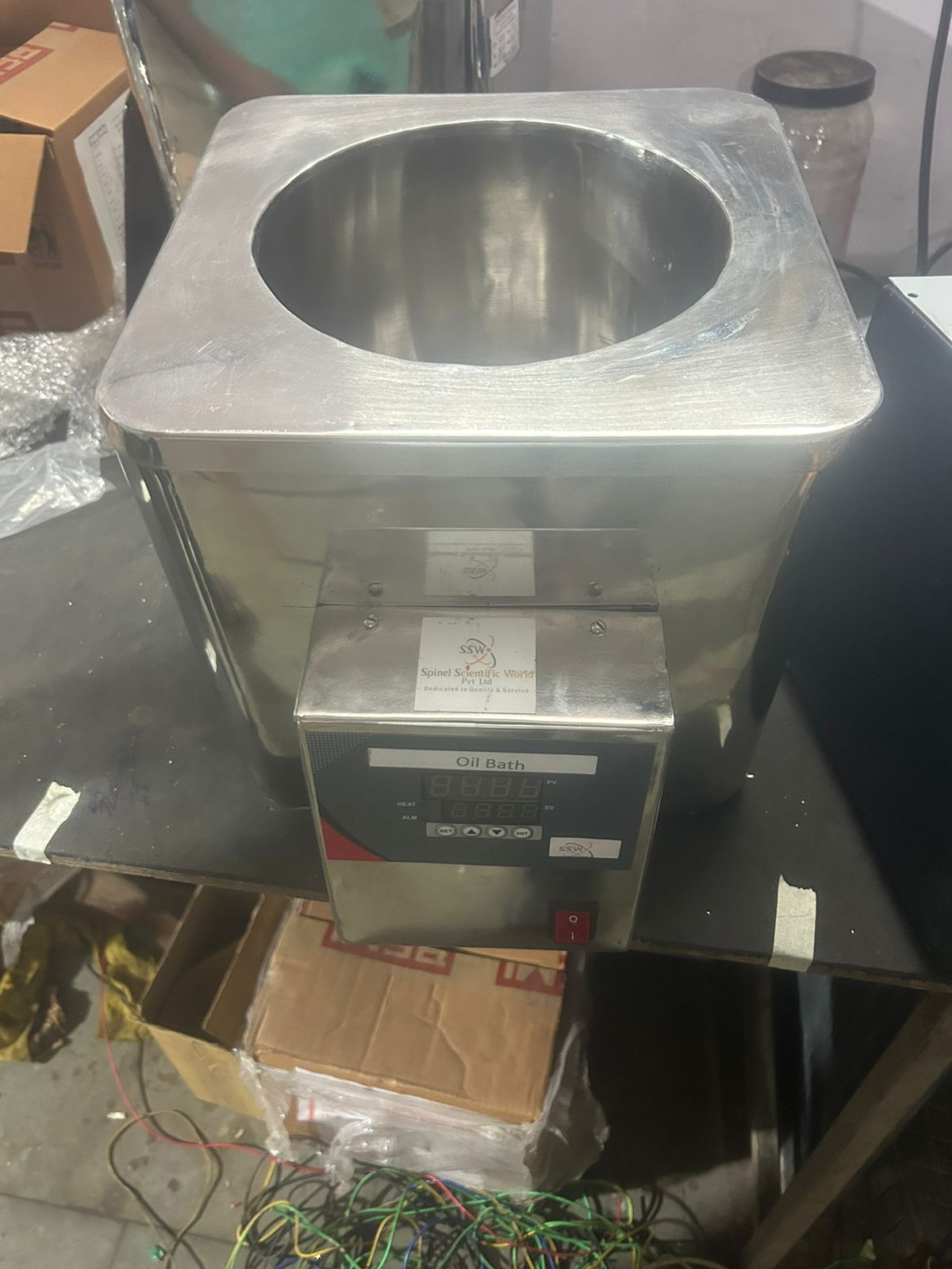 High Temperature Oil Bath - Accuracy: A 1 °C