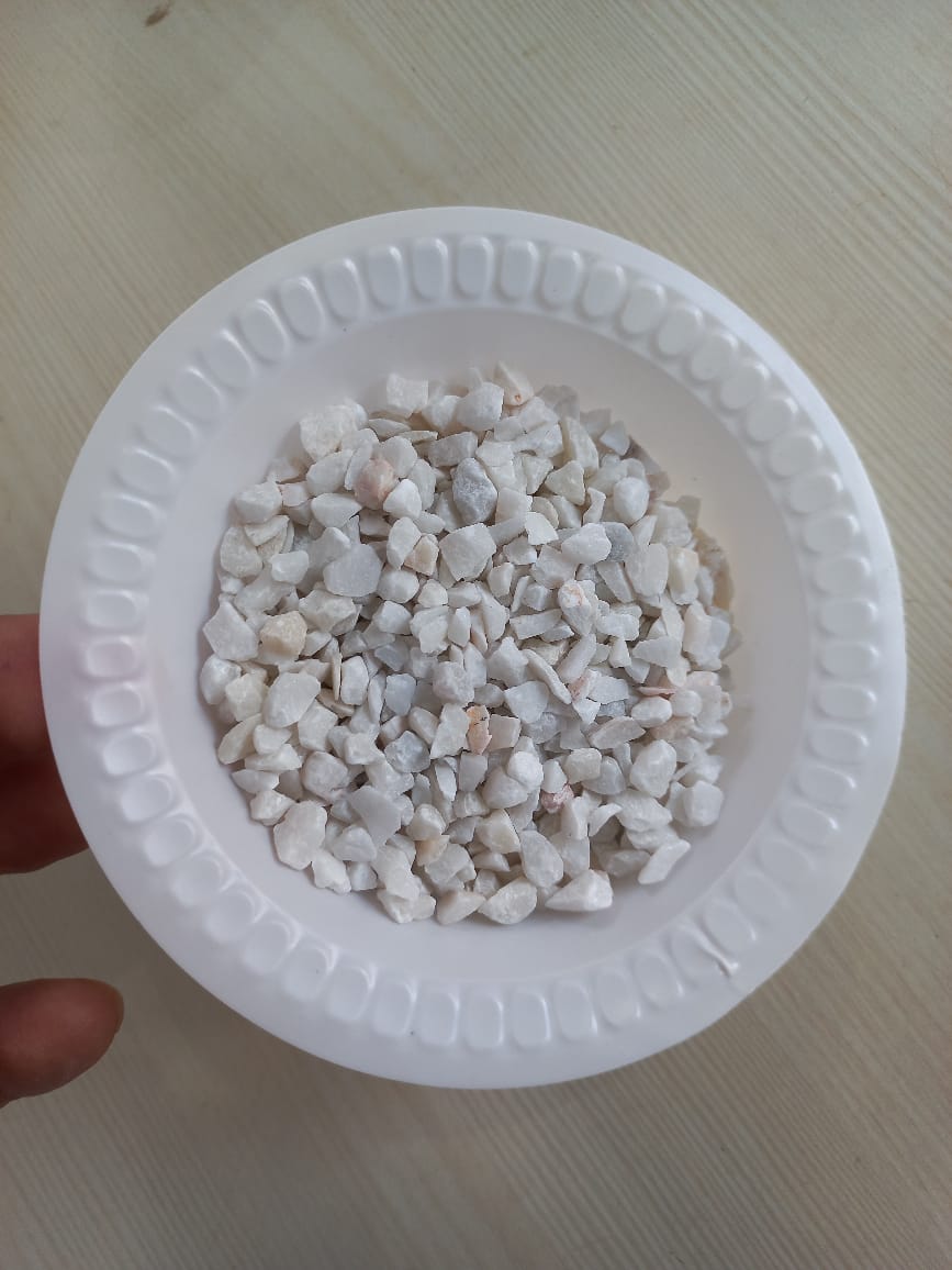 Natural Water Washed And Dust Free Crushed Marble Chips For Terrazzo Flooring And Landscaping