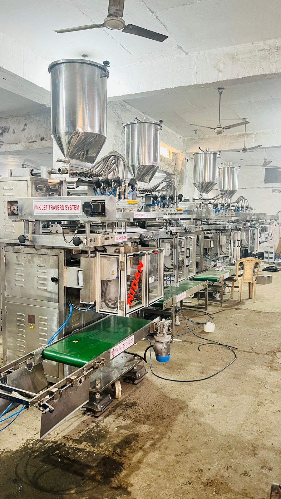 Multitrack Pouch Packing Machine for Liquid